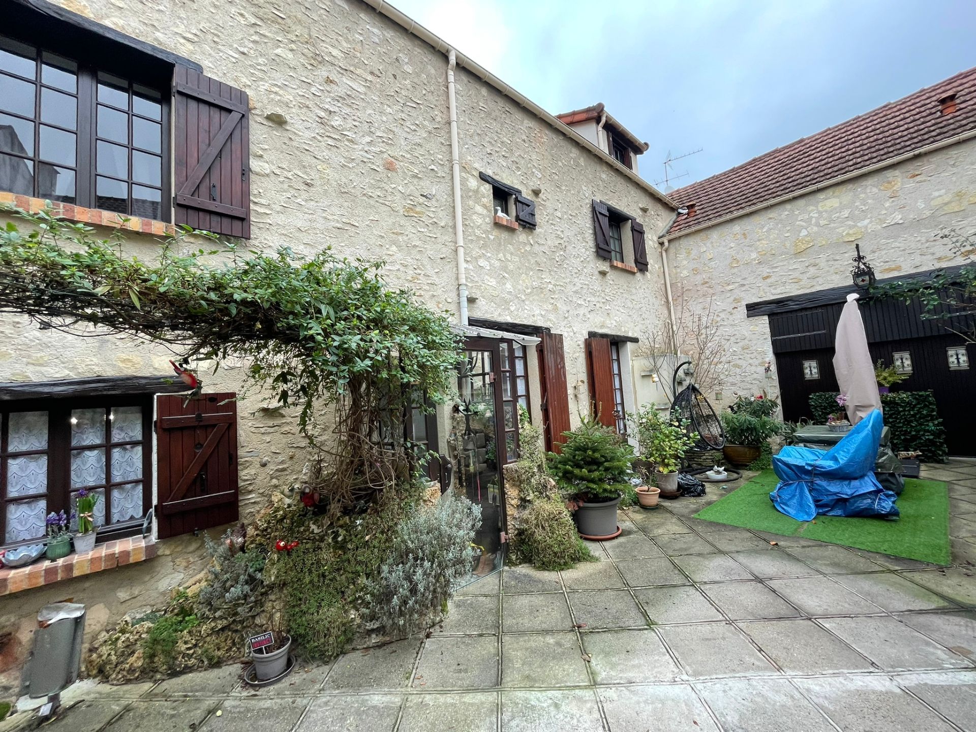 Maison + 4 appartements