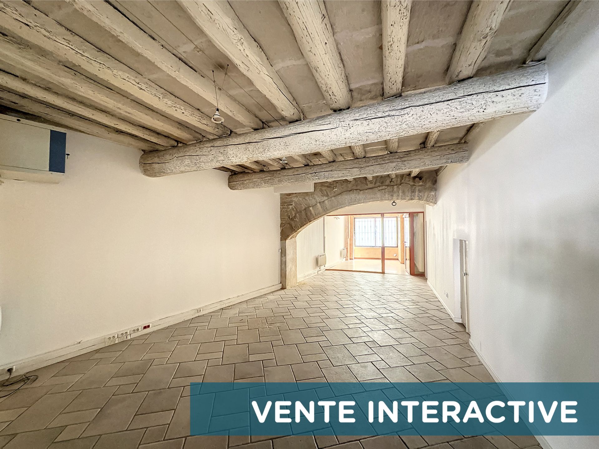 LOCAL COMMERCIAL CENTRE VILLE NÎMES GAMBETTA