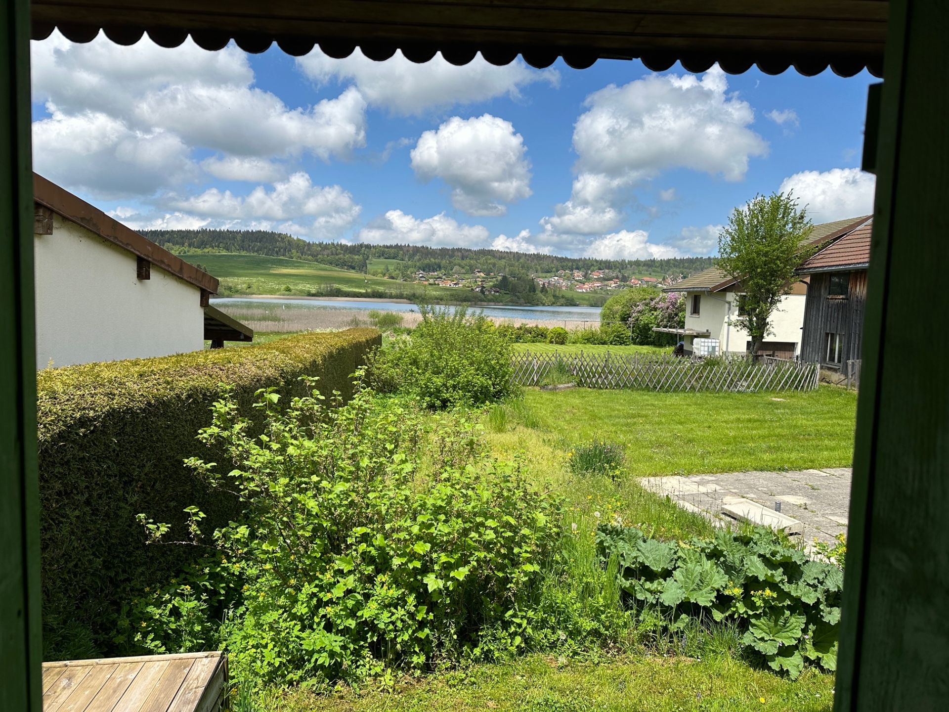 Rare maisonnette en bord de lac