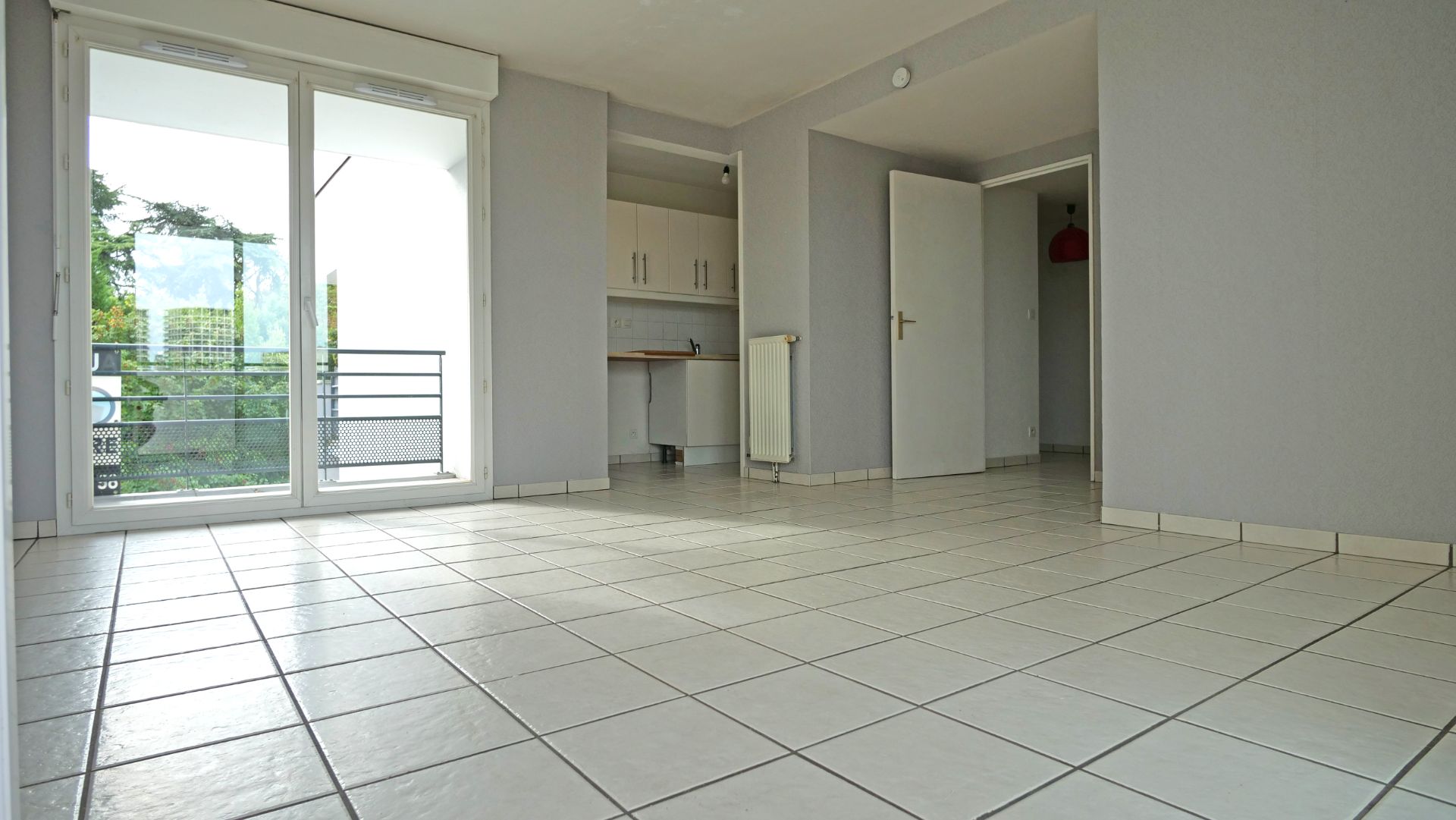 APPARTEMENT 1 CHAMBRE - DEUX BALCONS - GARAGE