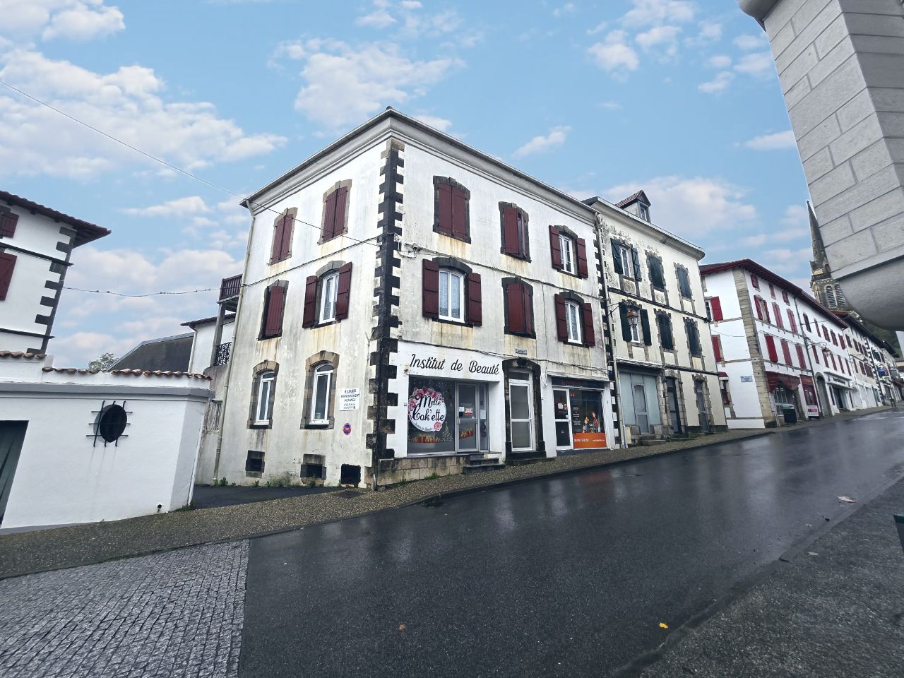 Ensemble Immobilier en Plein Cœur d’Hasparren