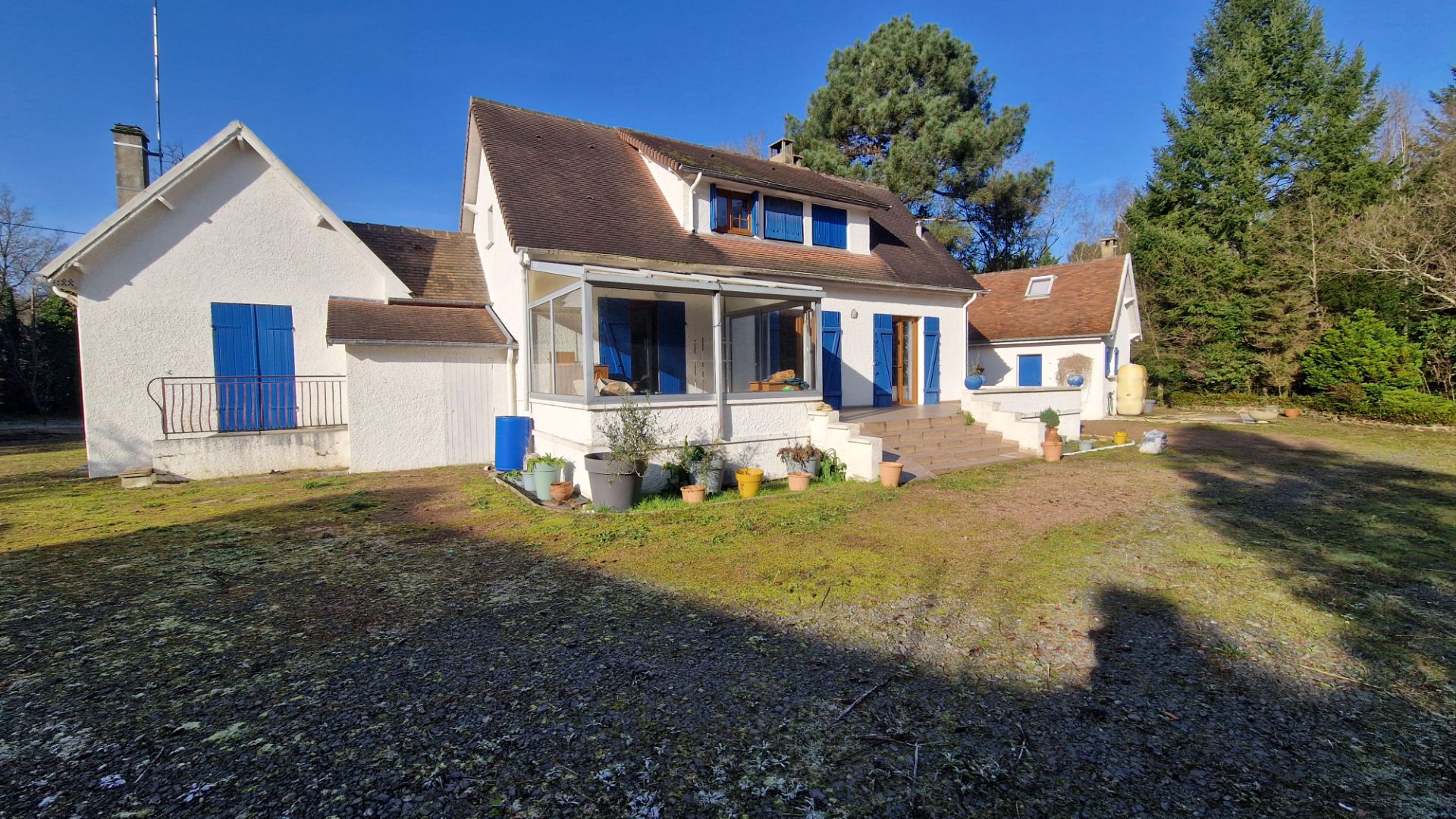MAISON A POTENTIEL SITUEE SUR L'AXE GUECELARD FILLE