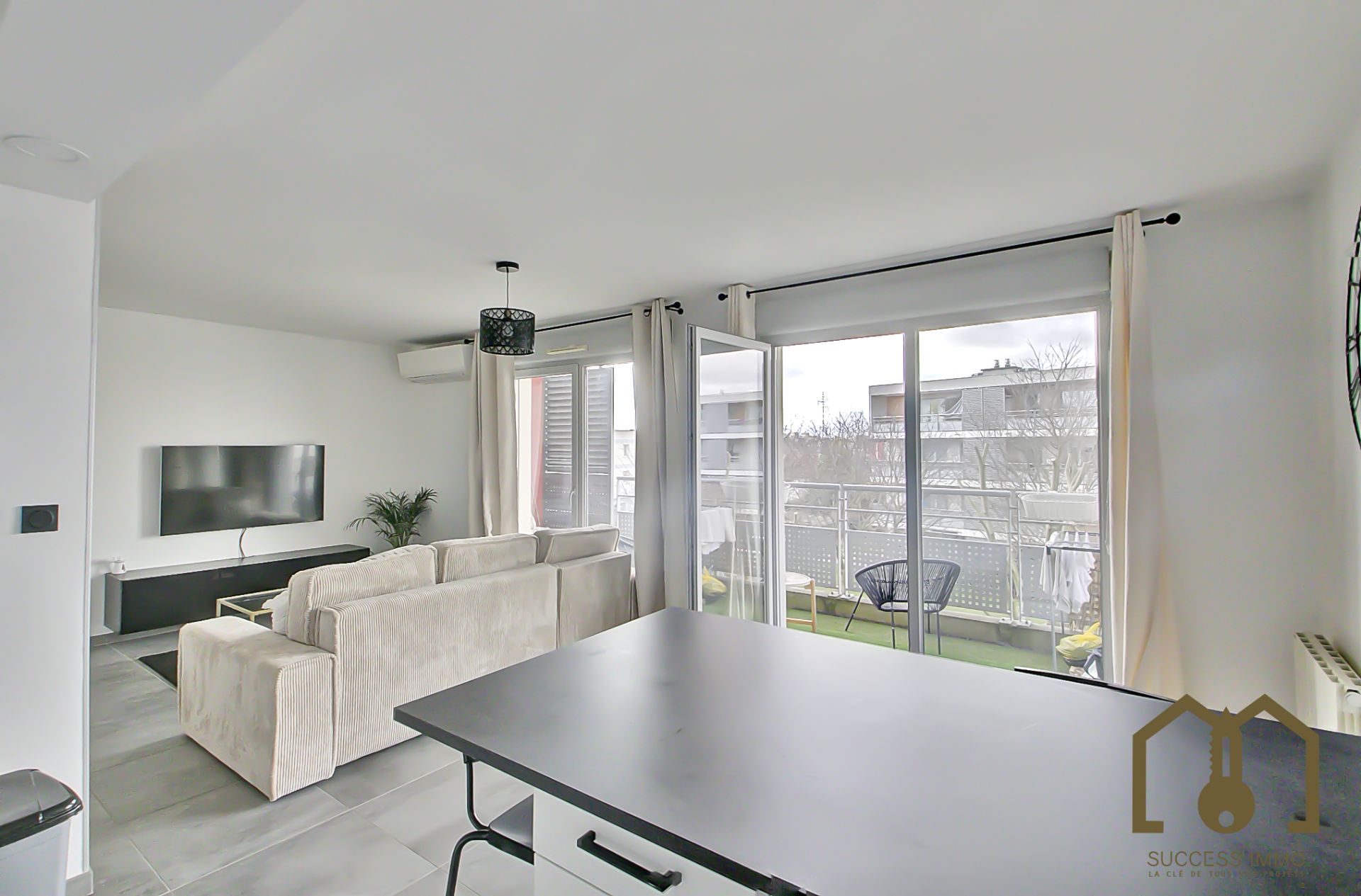 Appartement T3 65m² grand balcon Vaulx-en-Velin