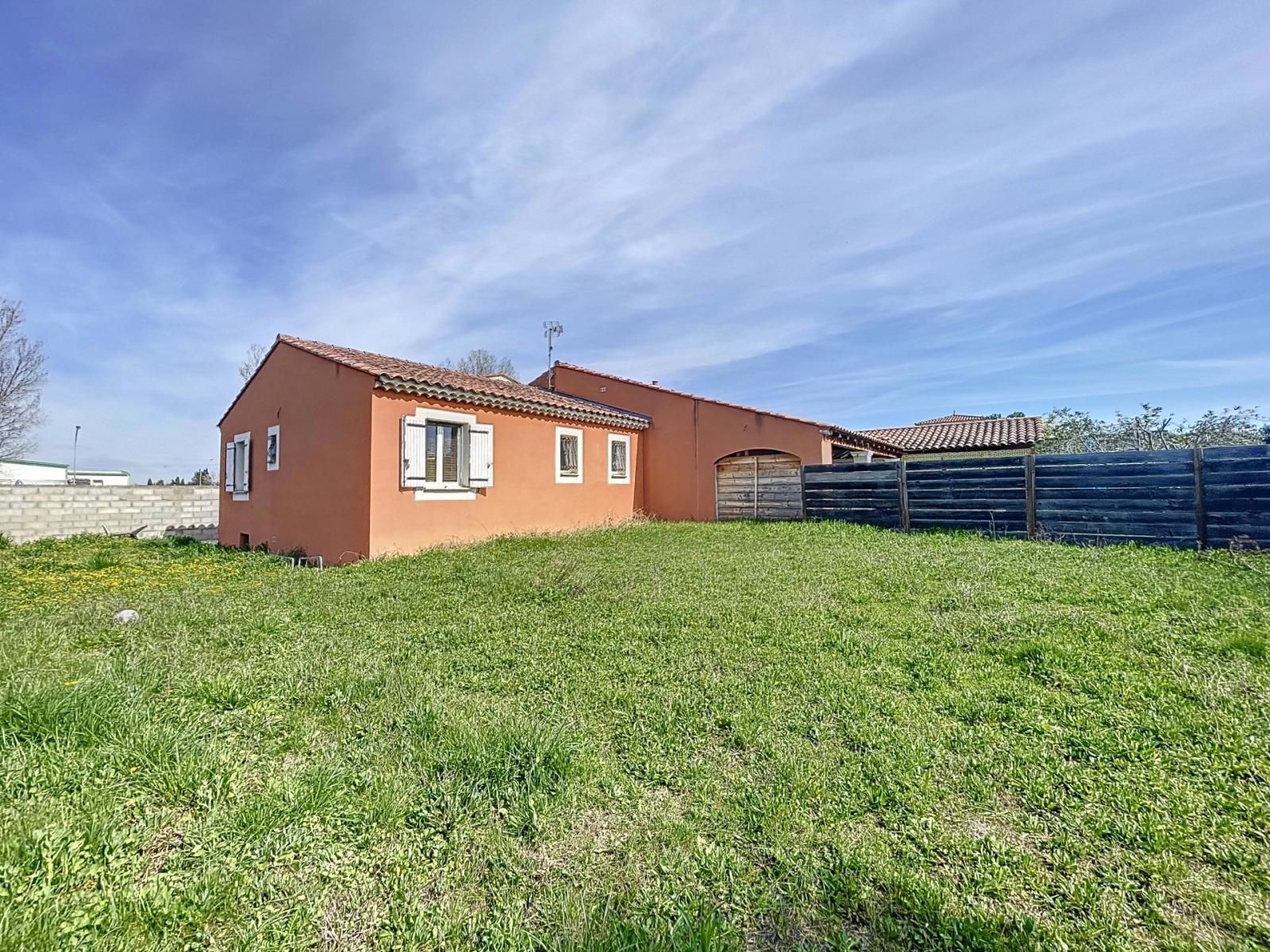 Morières les avignon - Ensemble immobilier de 430m² -
