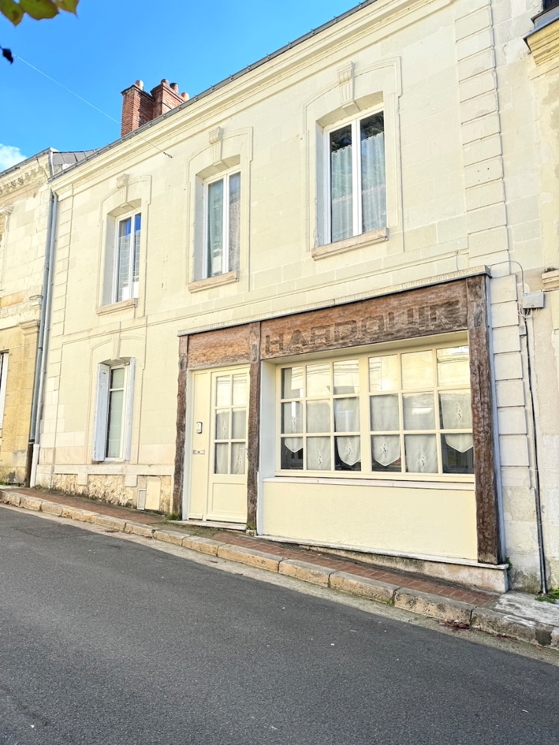 Maison Ancienne T9 coeur de Vouvray