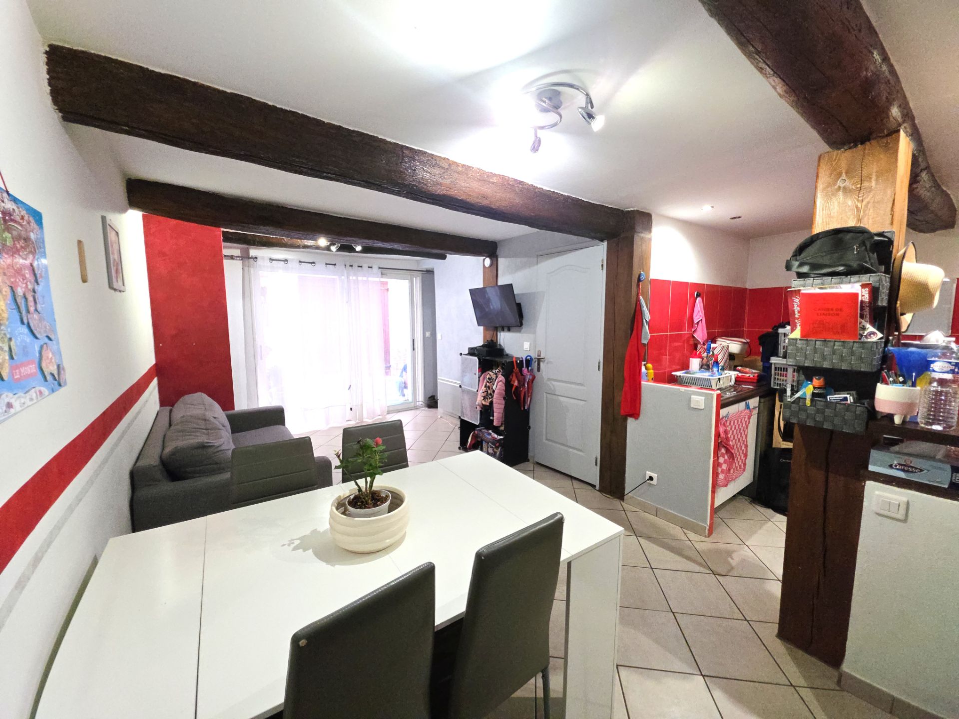 Charmante maison de village F5 de 116 m² entièrement rénovée au cœur de Gonfaron
