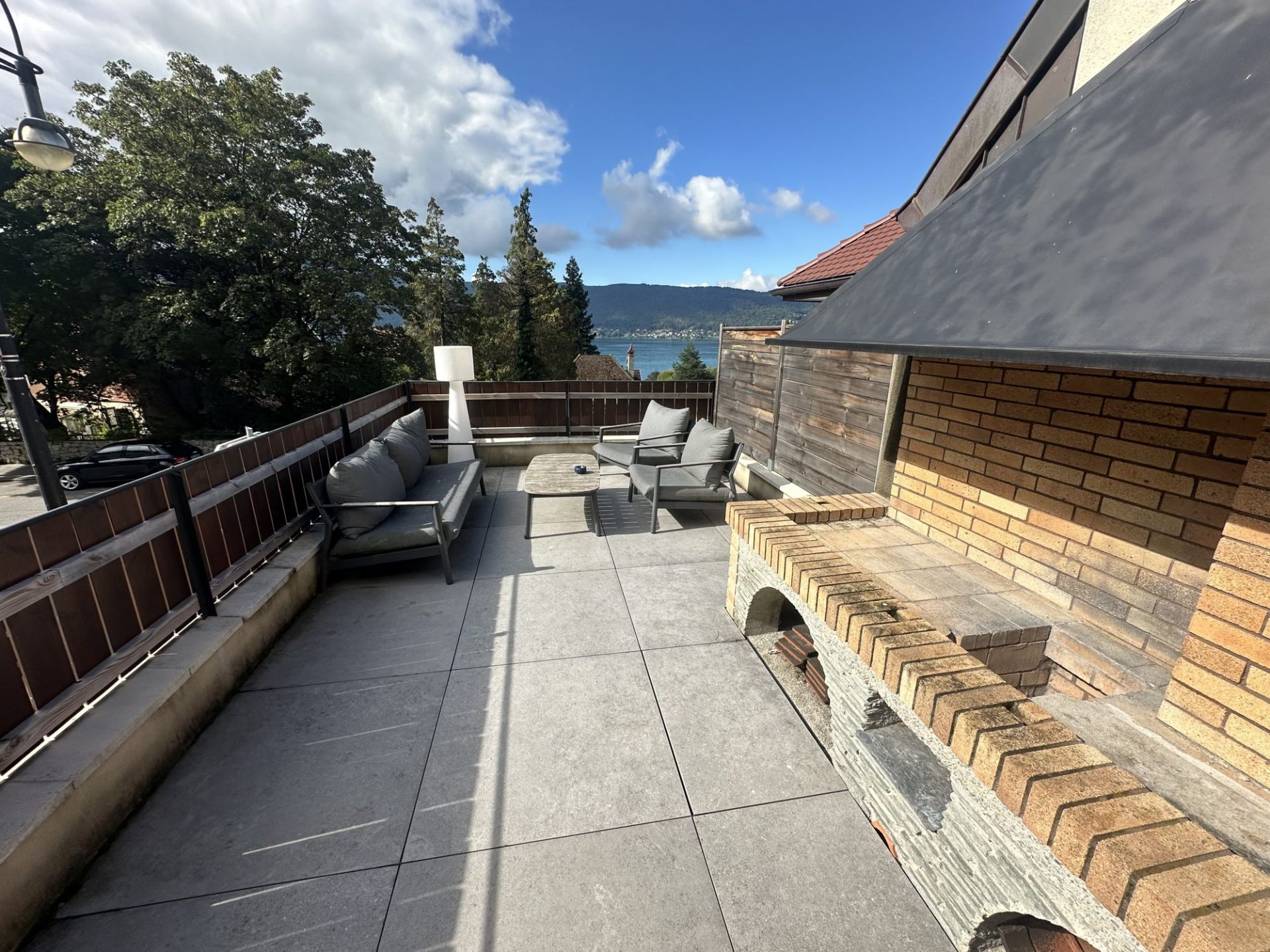 Idéalement située à VEYRIER DU LAC