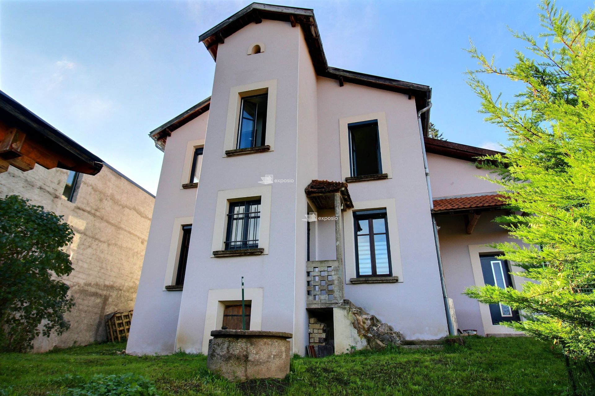 MAISON DE VILLE MARBACHE AVEC GARAGE ET JARDIN