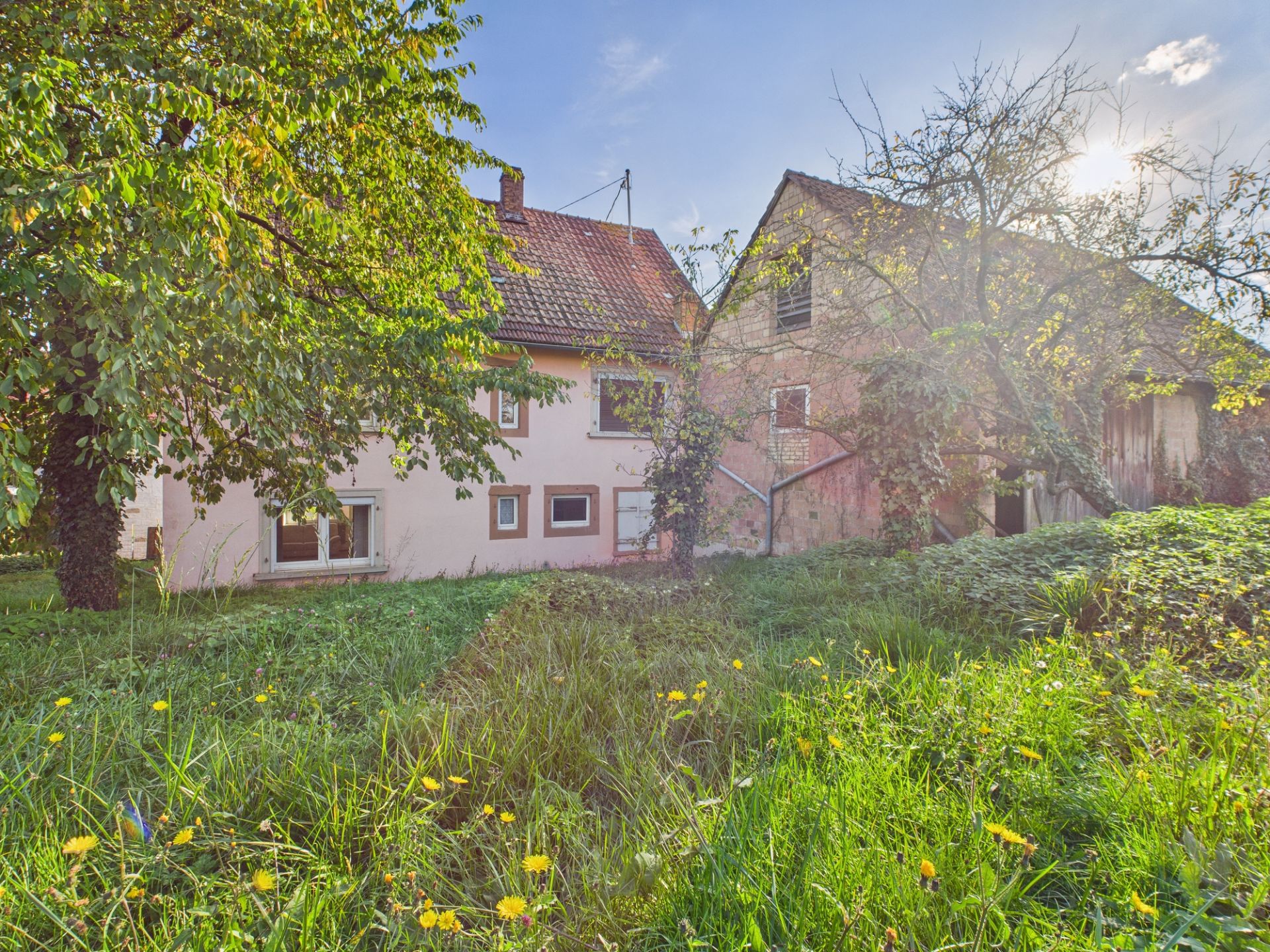 Corps de ferme au calme