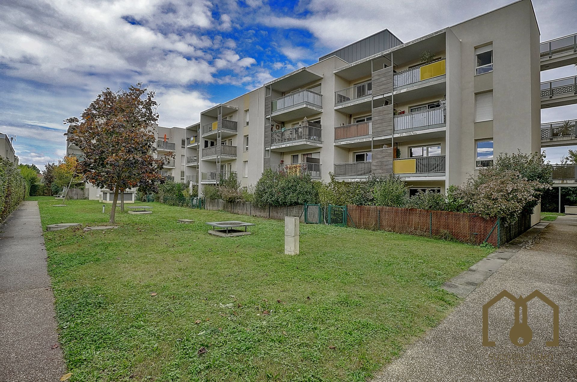 Appartement T4 80m² rez-de-jardin 60m² Vaulx-en-Velin la Rize