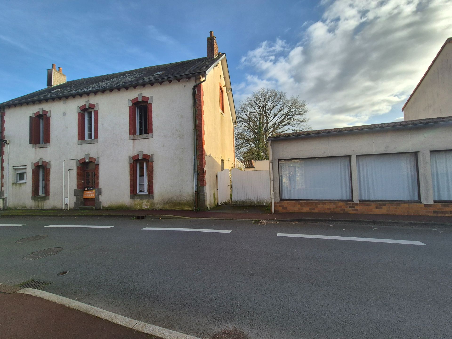 Maison familiale, en cœur de Bourg de Saint-Fulgent