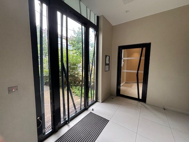 APPARTEMENT 2 PIECES + BALCON + CAVE + PARKING