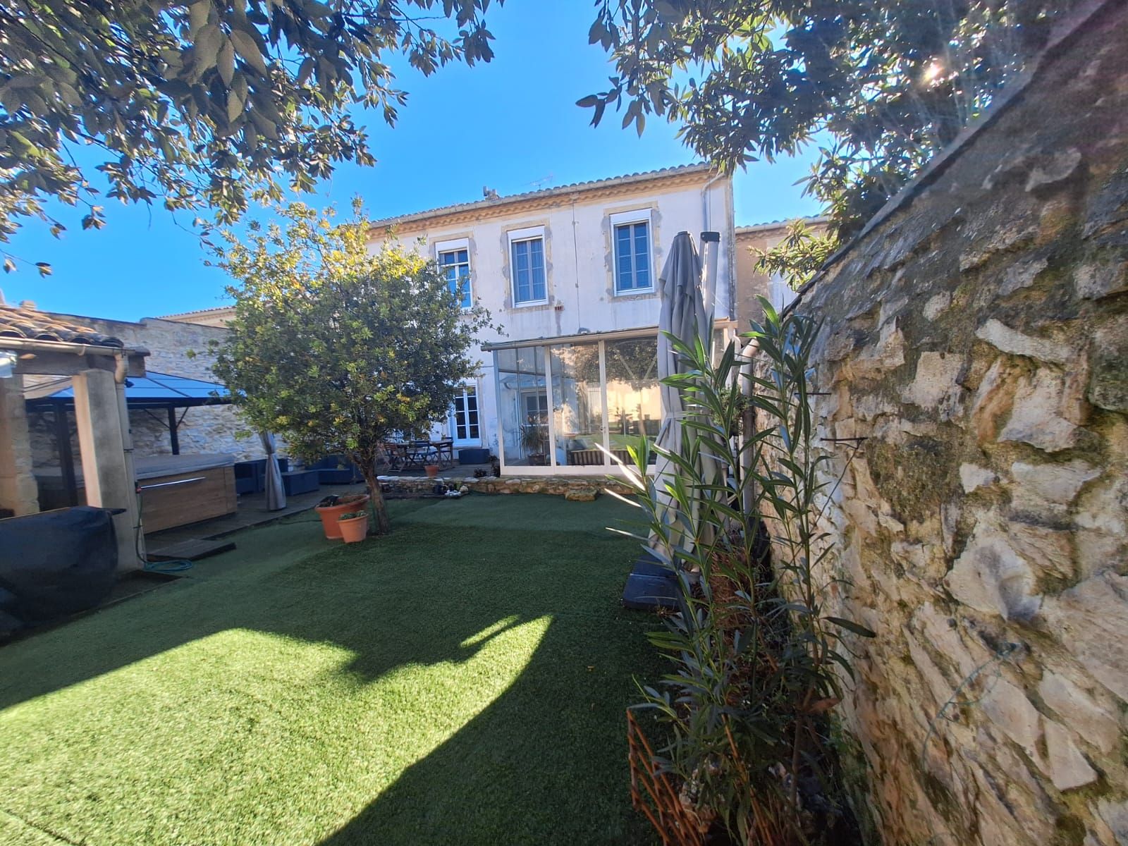 MAISON DE MAÎTRE UCHAUD