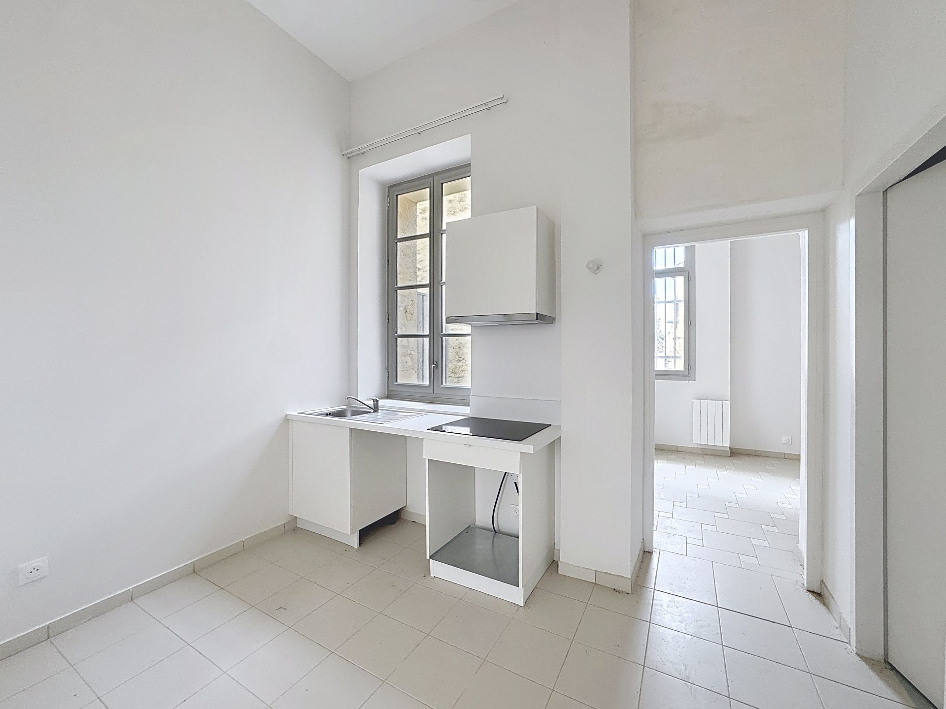 Avignon Intra-muros Appartement 2 Pièces - 52m² rez de jardin et terrasse