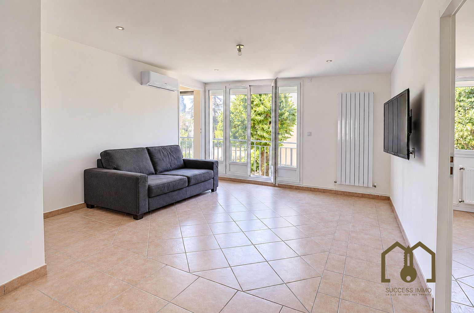 Appartement T4 72,15m² rénové et climatisé avec balcon Vaulx-en-Velin