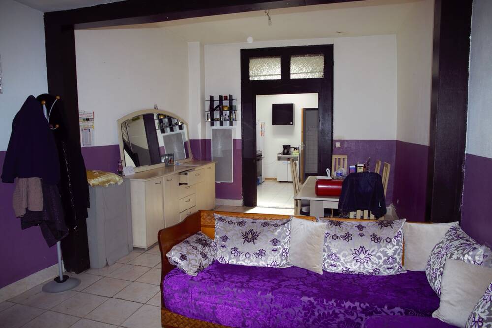 POUR INVESTISSEUR Proximité Métro Centre hospitalier Maison T4 avec garage