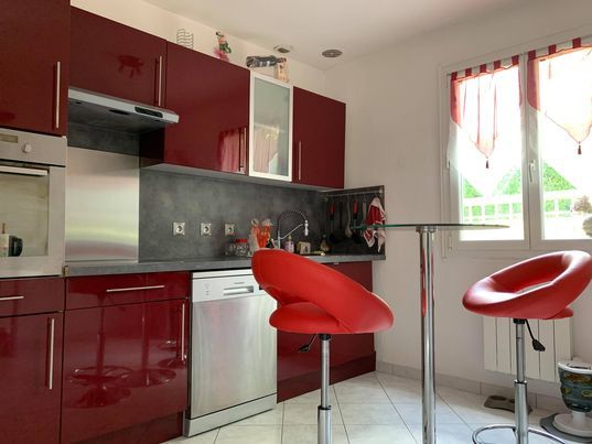 Maison quartier résidentiel avec autonomie de plain pied