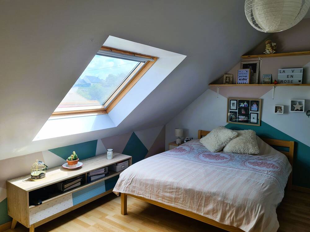 RARE! Maison récente sur plus de 6000m² de terrain