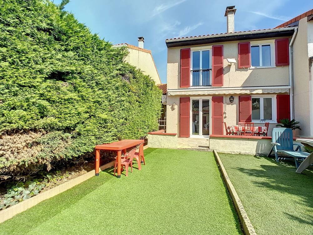 Maison de 83m2 Meyzieu secteur Sud-Ouest , Jardin + Garage