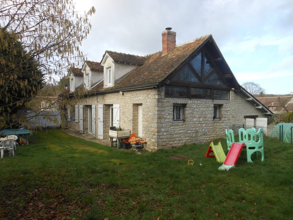 Maison, 4 chambres, garage-double, sur 2868m² de terrain