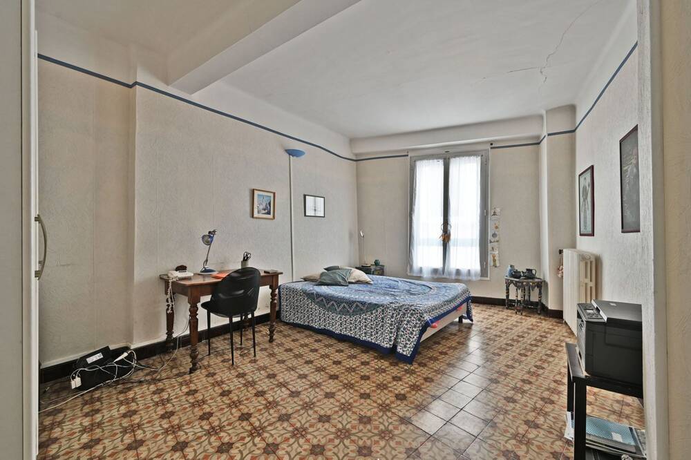 APPARTEMENT BOURGEOIS INTRA-MUROS