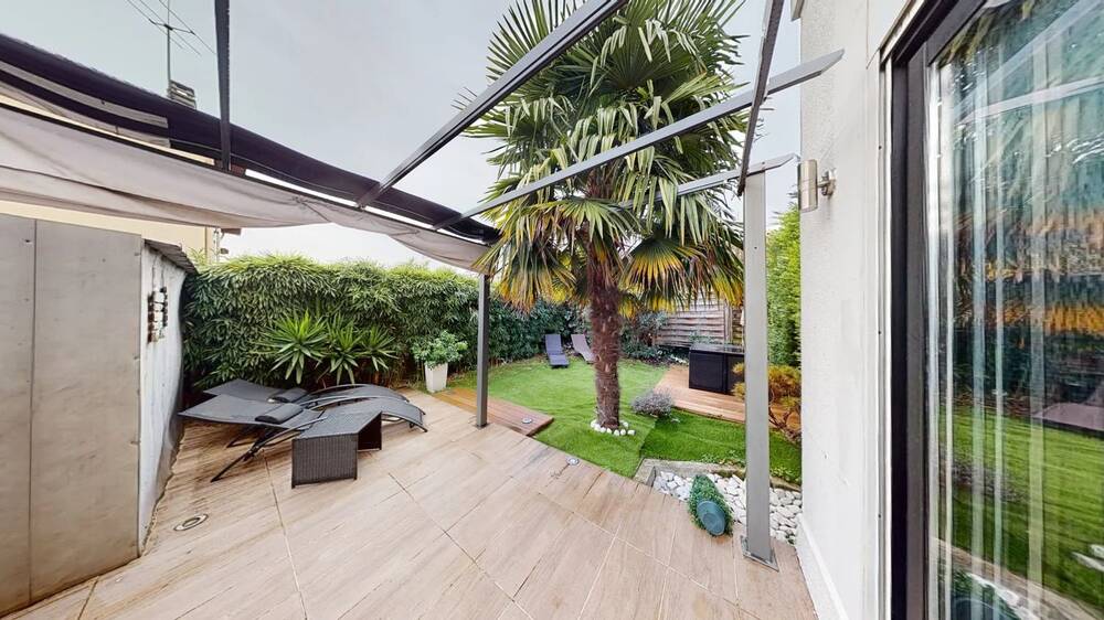 Duplex avec piscine à Fontaine