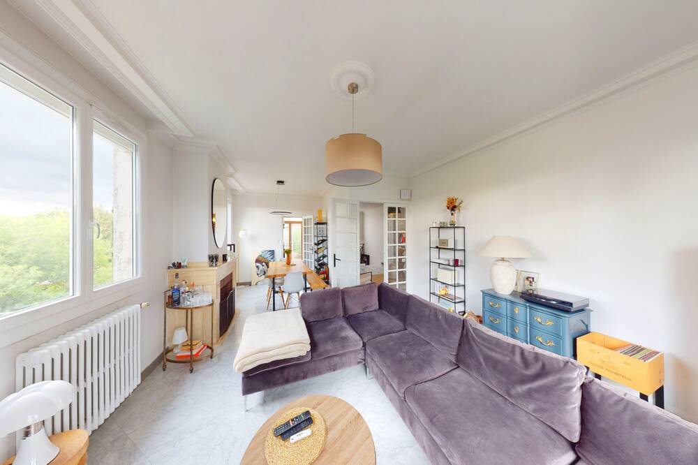 Venez découvrir en exclusivité cette maison de 6 pièces, garage et jardin à prix progressif