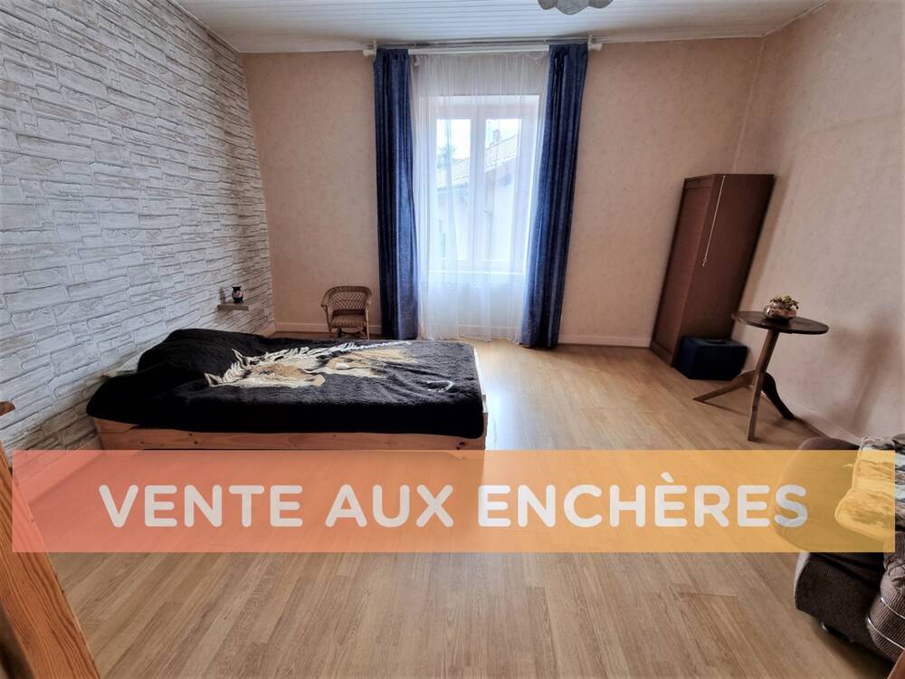 Maison de bourg de 204m², avec terrain et garage
