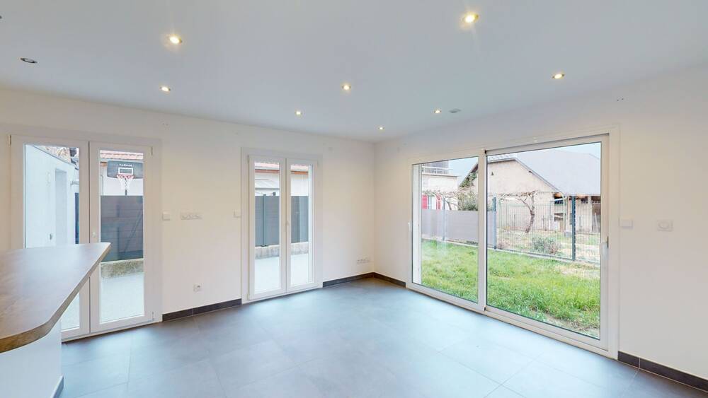 Bel appartement de 3 pièces en rez de jardin + 2 stationnements
