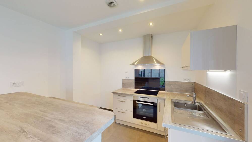 Bel appartement de 3 pièces en rez de jardin + 2 stationnements