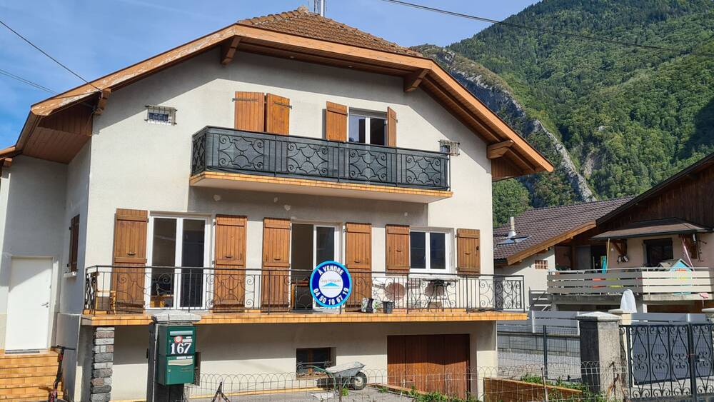 Maison divisée en appartements - Faverges