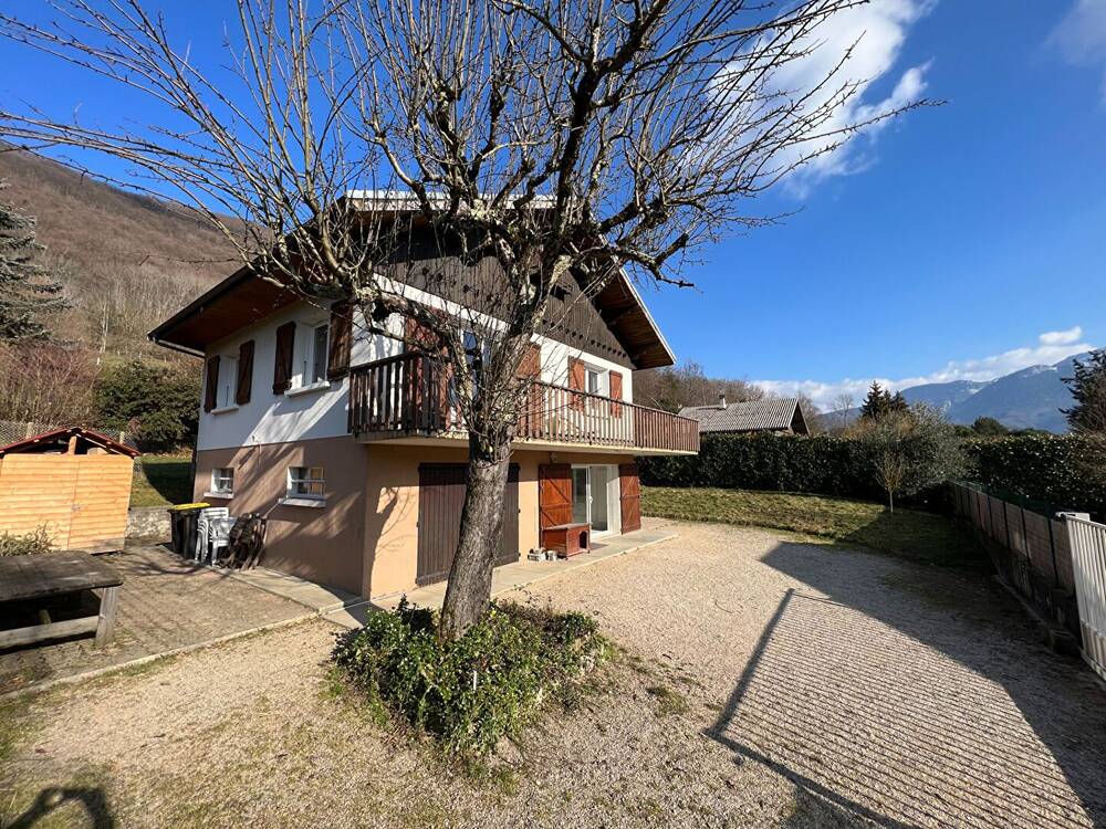 MAISON ST ETIENNE DE CROSSEY