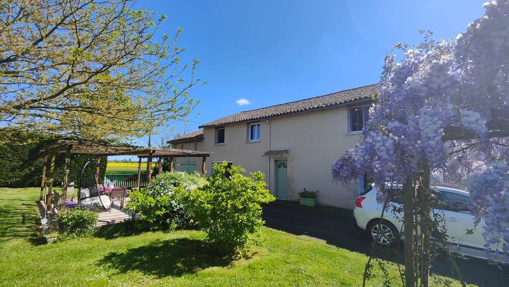 Charmante longère avec guest house.