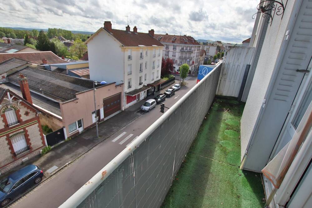 Appartement 80m² T4 avec balcon à Sainte-Savine