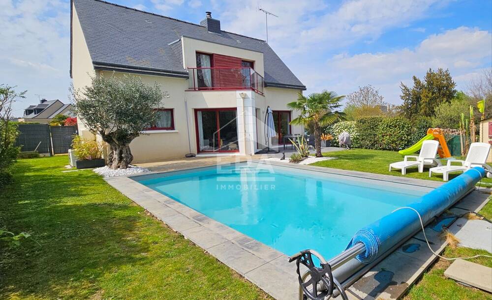 MAISON AVEC PISCINE à GUIPRY-MESSAC