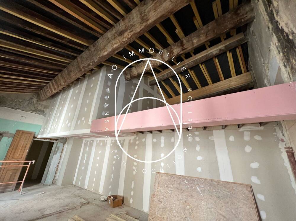 Plateau duplex à aménager dans une petite copropriété réhabilitée, en bordure de l'Écusson, Montpellier