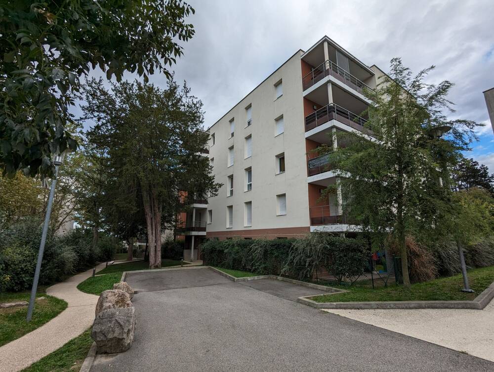 APPARTEMENT DECINES CHARPIEU 3 PIÈCES 54.49 M²