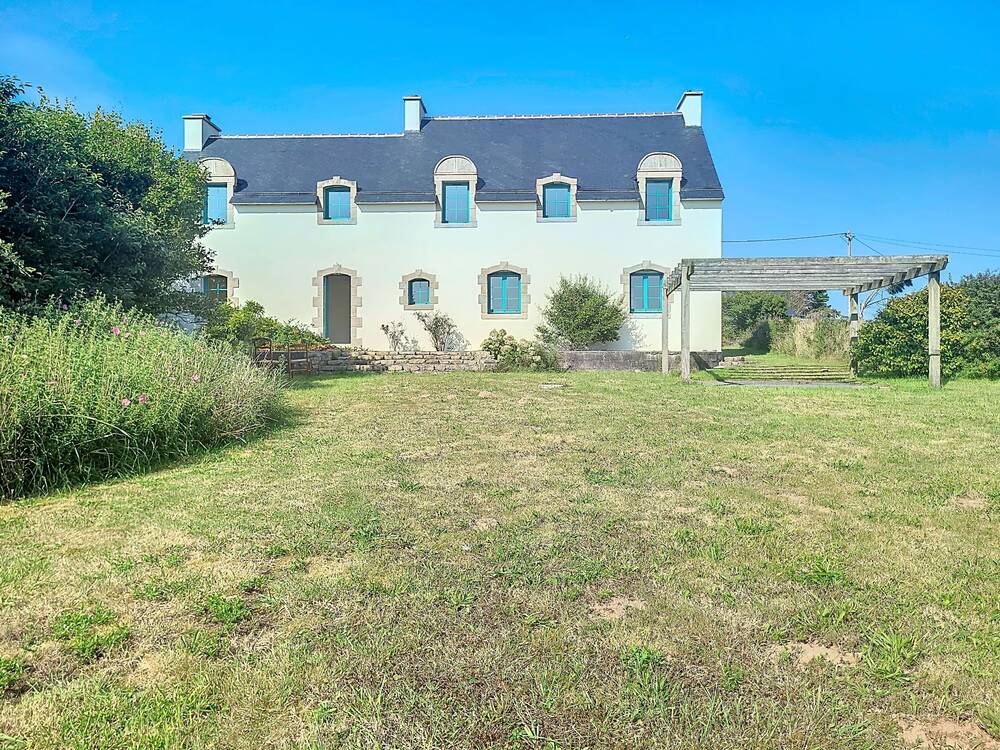 ENTRE TERRE ET MER : maison de 195 m² en vente - LILIA PLOUGUERNEAU