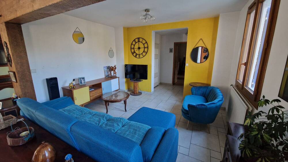 MAISON A POTENTIEL SITUEE SUR L'AXE GUECELARD FILLE