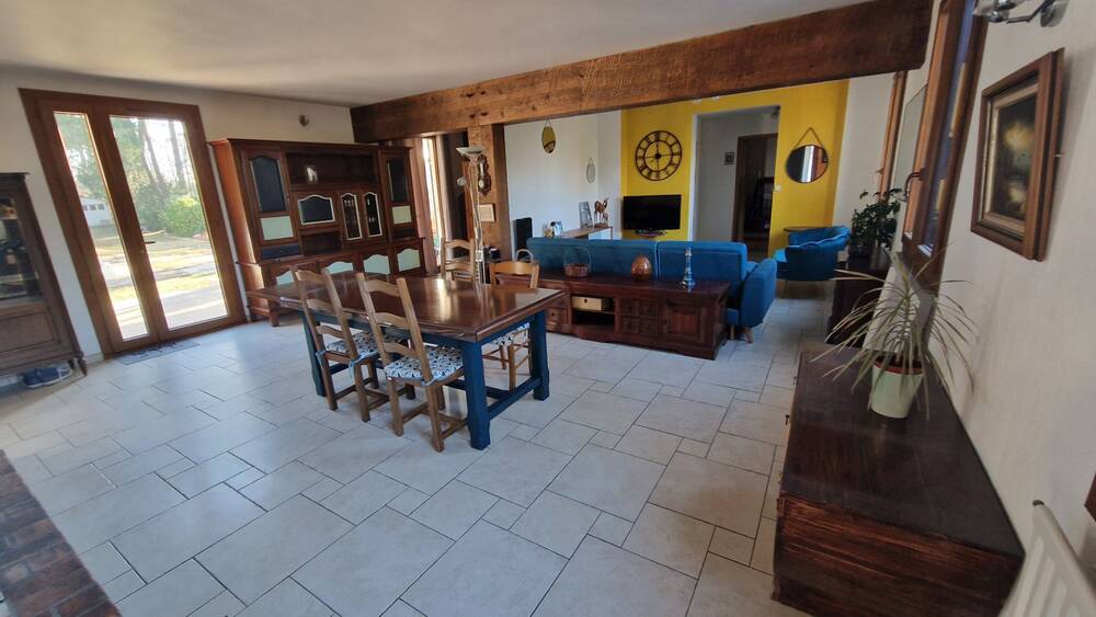 MAISON A POTENTIEL SITUEE SUR L'AXE GUECELARD FILLE