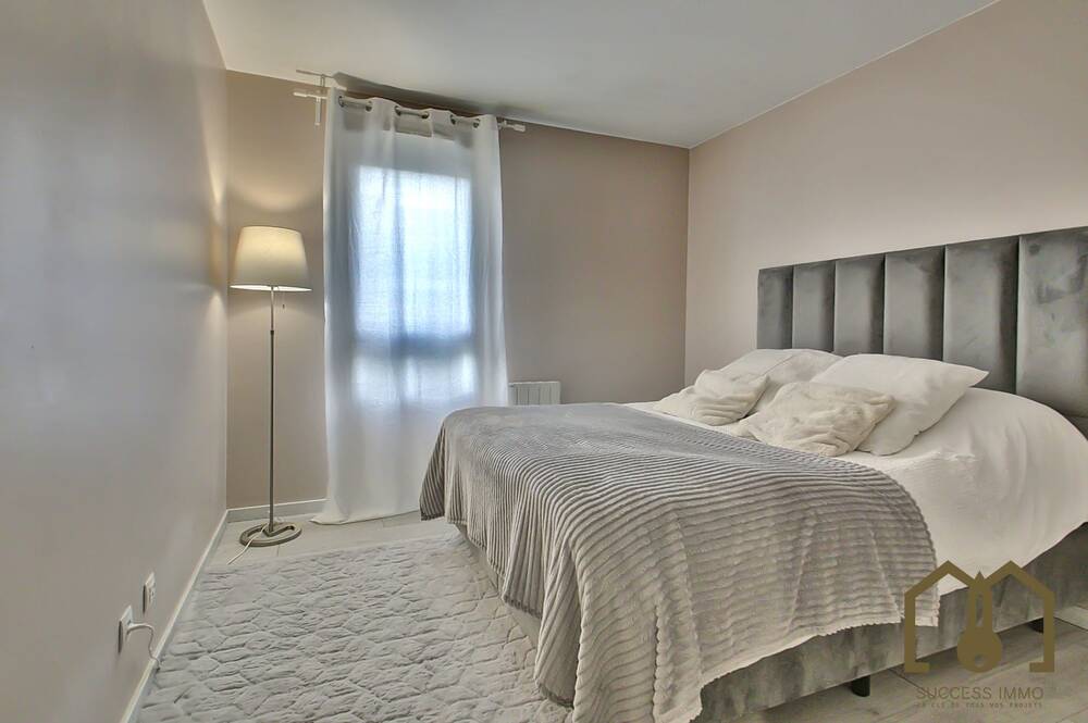 Appartement T3 65m² grand balcon Vaulx-en-Velin