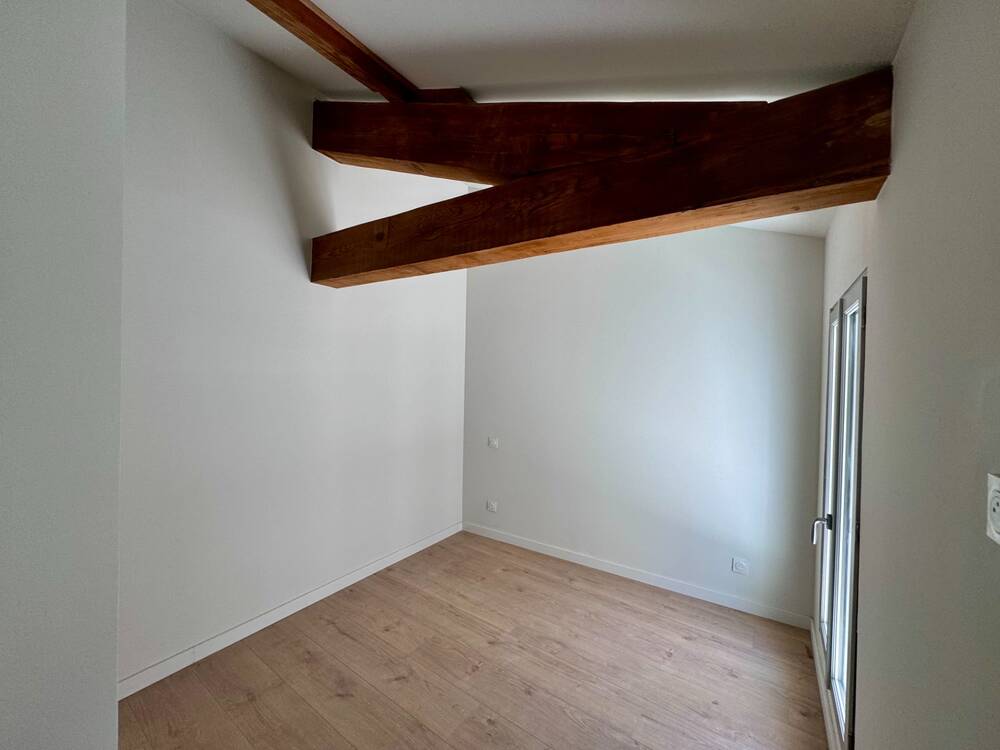 Appartement 4 pièces proche Quai de 101m2 avec 7 m2 de loggia