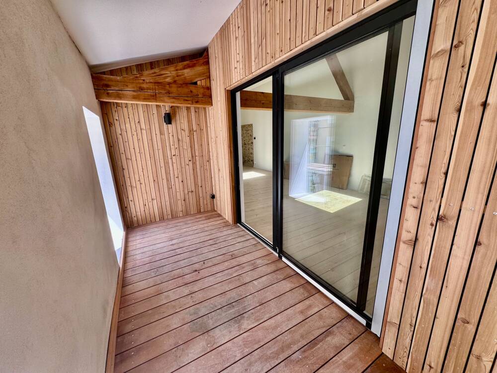 Appartement 4 pièces proche Quai de 101m2 avec 7 m2 de loggia