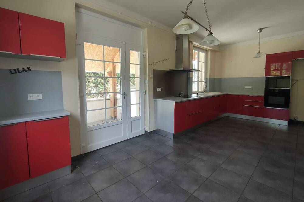 Vaste propriété à vendre : idéal pour un projet de vie