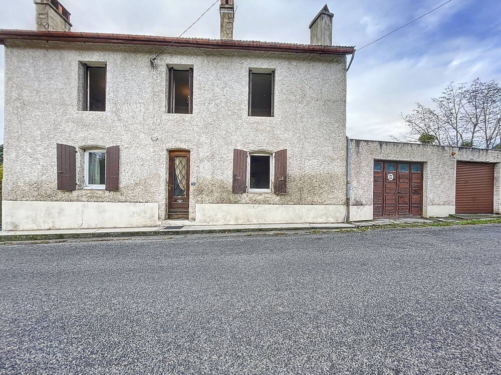 Maison T4 avec double garage et jardin