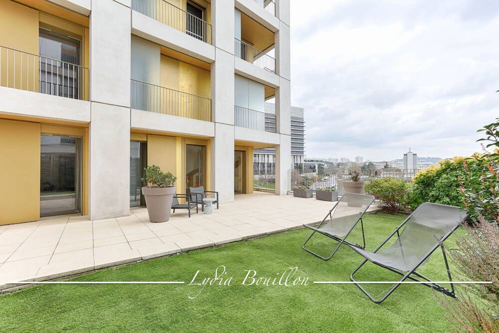 Appartement 3 pièces 71 m2 avec une terrasse et jardin de 107 m2