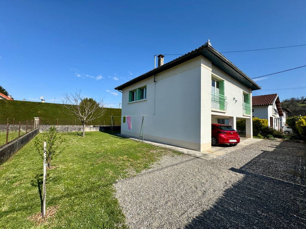Charmante maison de ville avec garage et jardin