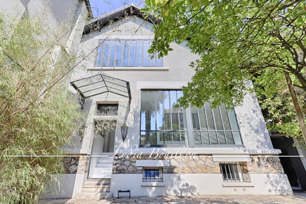 Maison à Montrouge 6 pièces 3-4 chambres avec un extérieur de 123 m2