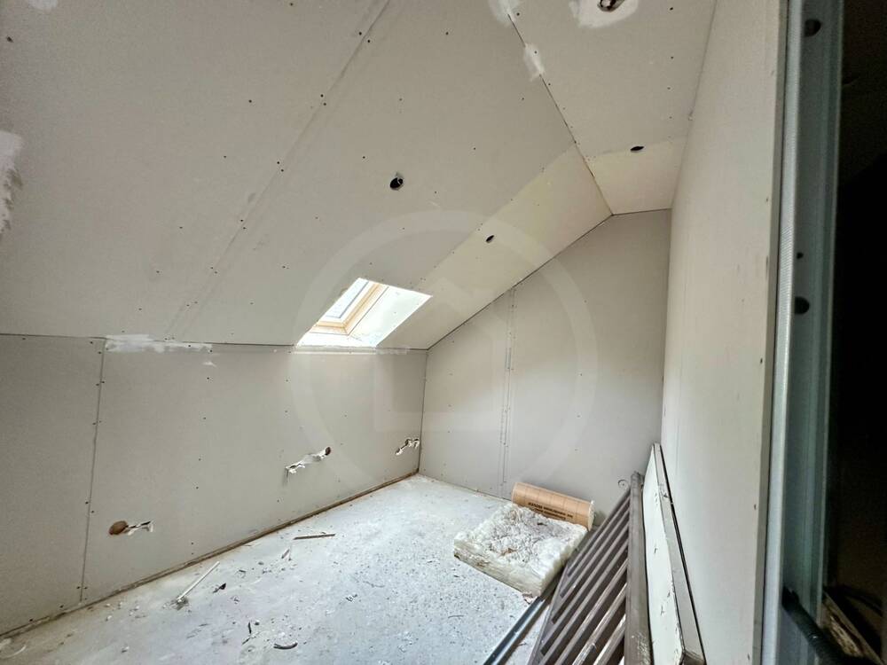 maison a rénover avec beau potentiel