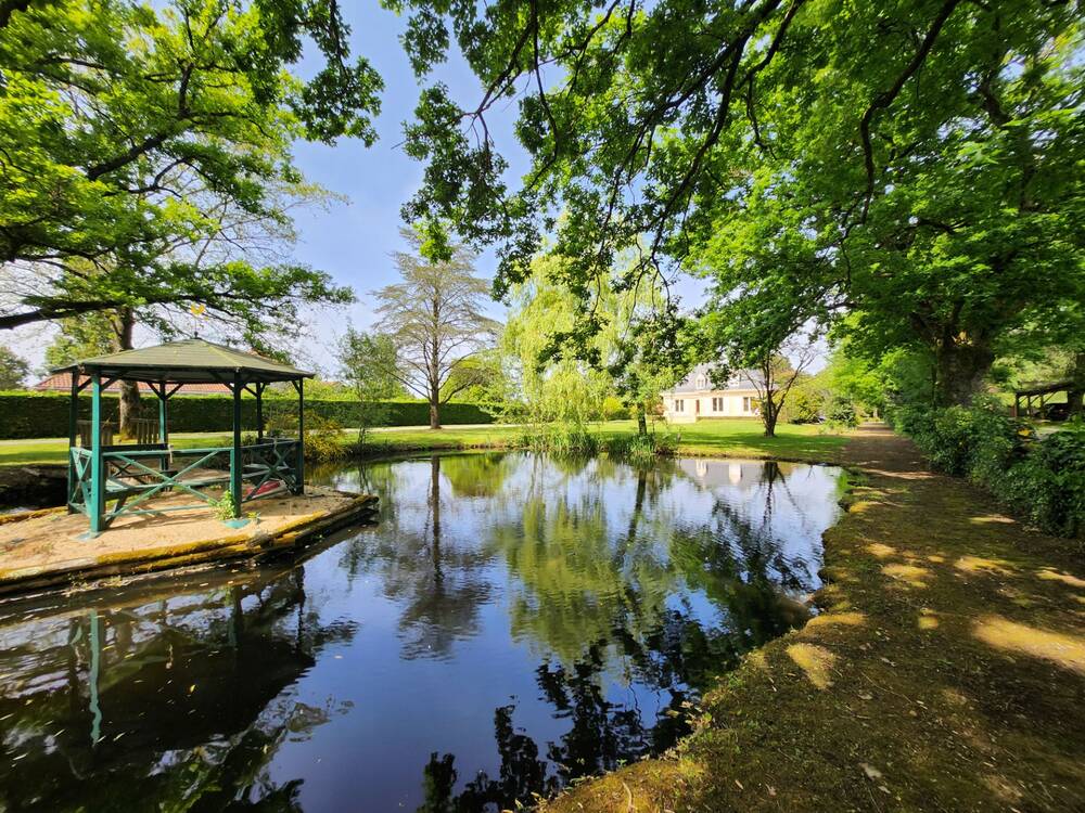 MagnIfique demeure de 223m2 avec son parc arboré